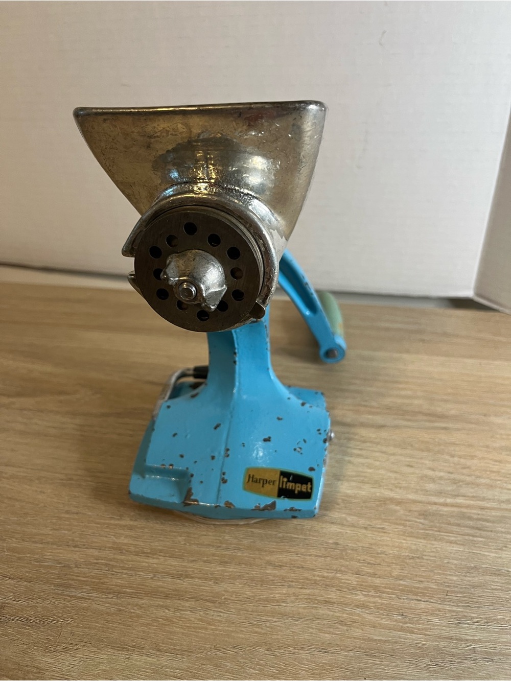 Blue Manual Meat Grinder - Vintage-Style Hand Crank